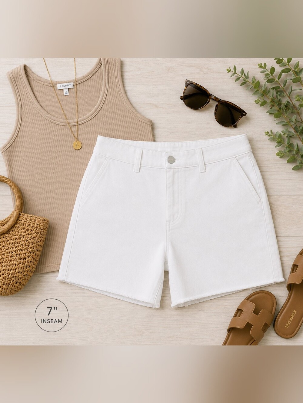 HUE White Pull-On Denim Shorts Raw Hem 7" Inseam Stretch Size M